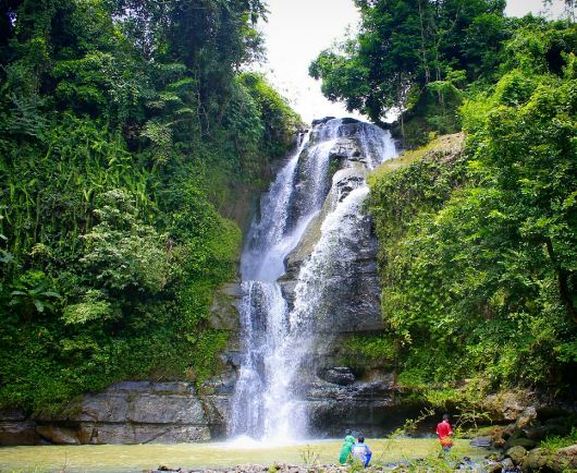 Tugu Kroya: Jantung Hiburan Cilacap yang Tak Pernah Sepi